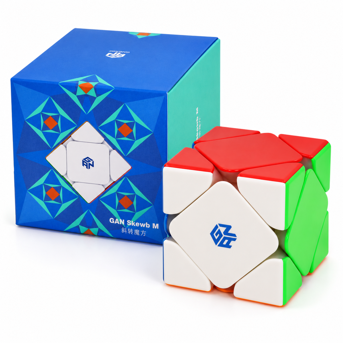 GAN Skewb M – Standart — ürün ve kutusu